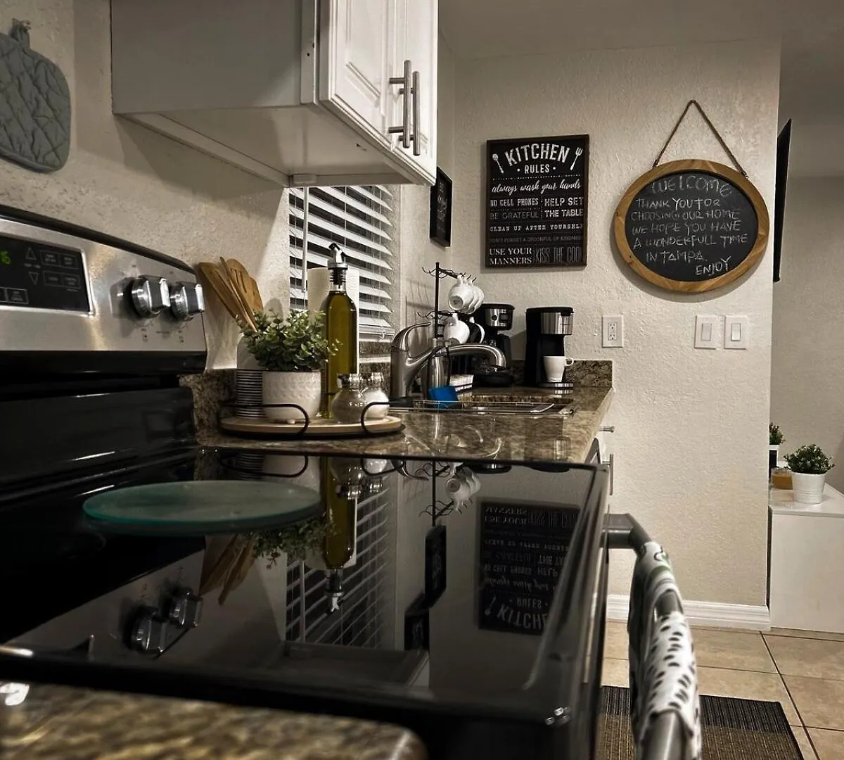 Casa de Férias Cozy Getaway Pet Friendly 10 Min Busch Gardens Vila Tampa