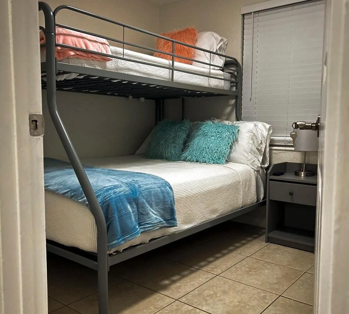 Casa de Férias Cozy Getaway Pet Friendly 10 Min Busch Gardens Vila Tampa Estados Unidos da América